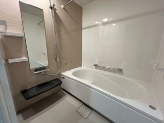 【浴室】 | 大津市瀬田三丁目 天然木デザイン平屋建売 | タカラスタンダードのお風呂です									
