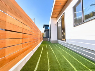 【庭】 | 大津市瀬田三丁目 天然木デザイン平屋建売