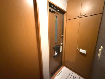 【玄関】 | シャトーショコラ A棟