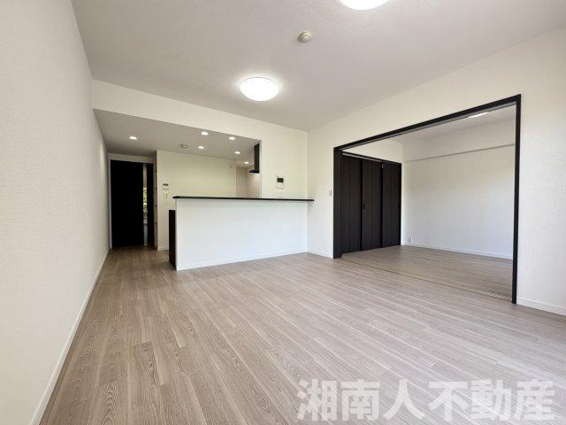 鎌倉七里ガ浜パーク・ホームズの居間・リビング|使いやすいリビングです