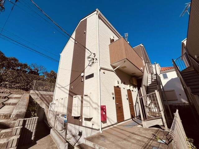 横浜市中区竹之丸のアパートの画像