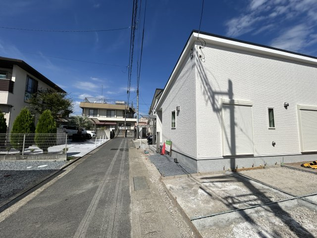 新築　高崎市日光町24-1期　LIGNAGE　１号棟の前面道路含む現地写真|現地写真　西側接道幅員約3.7ｍ
