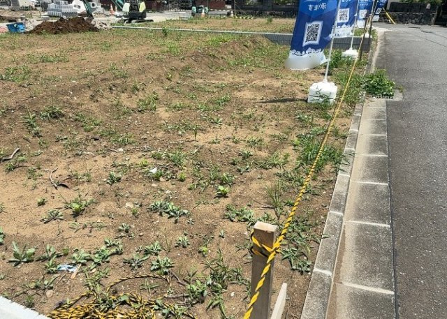 【外観】 | 土地購入を検討されている場合、境界杭がない状態で購入してしまうと境界確定測量をする必要があり、費用がかかります。購入の前に、売主、隣土地所有者立ち合いのもと境界を確定し境界杭を設置するのがベストです。