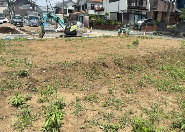 【外観】 | 土地の面積＝住宅面積ではありません。建ぺい率の問題などで、土地のある場所によって住宅を建てられる面積は限られています。高さもしかり、「土地」という言葉の中には、建築条件も含まれると考えておきましょう。