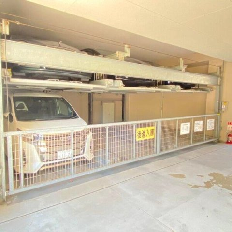 シャンテミキの駐車場