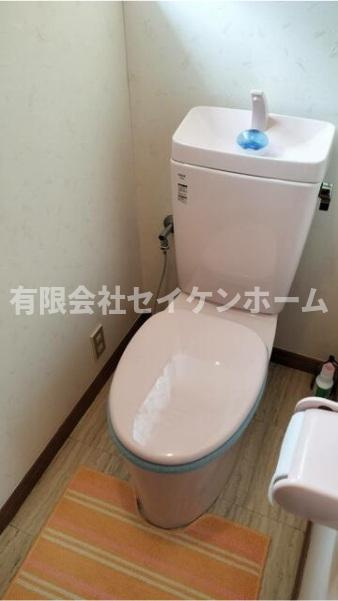 行田市持田2丁目　中古戸建のトイレ