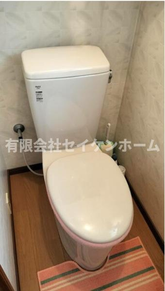 行田市持田2丁目　中古戸建のトイレ