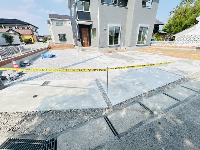 新築　前橋市川曲町第2　Livele Garden.S　3号棟の駐車場|現地写真　駐車スペースは2台分可能です！
