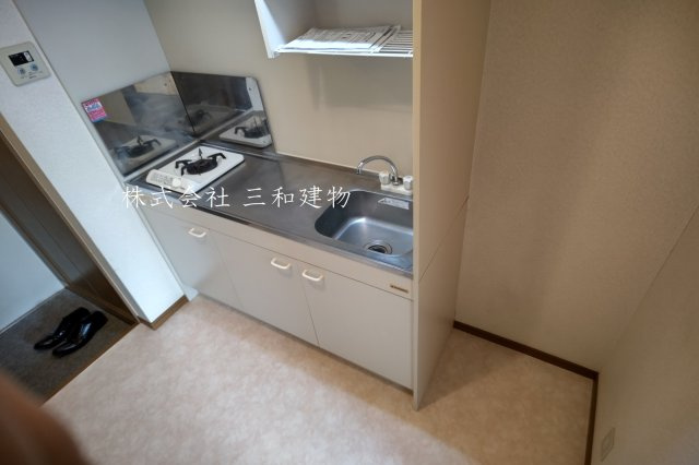 オネスティ赤塚IIのキッチン|同間取り別室の参考写真です