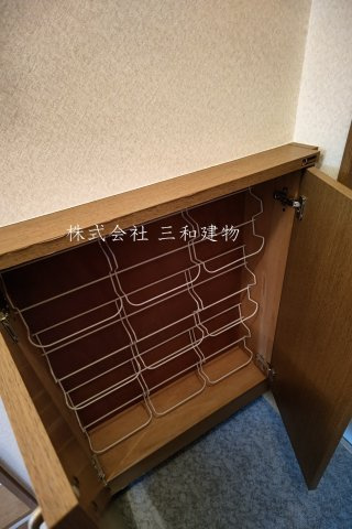 オネスティ赤塚IIの玄関|同間取り別室の参考写真です