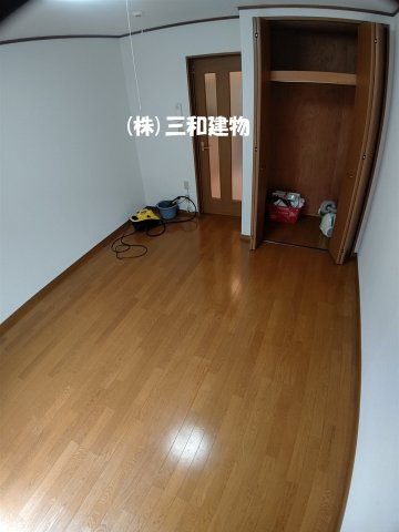 オネスティ赤塚IIの居間・リビング|同間取り別室の参考写真です
