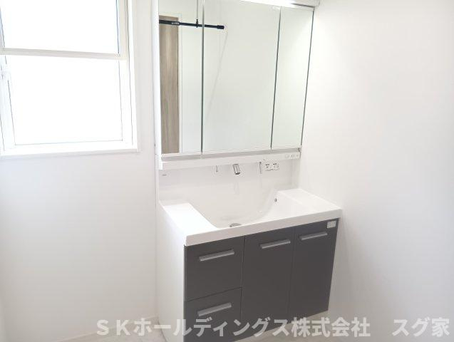 福知山市長田新築住宅１号地の独立洗面台