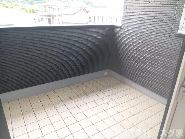 福知山市長田新築住宅１号地のバルコニー