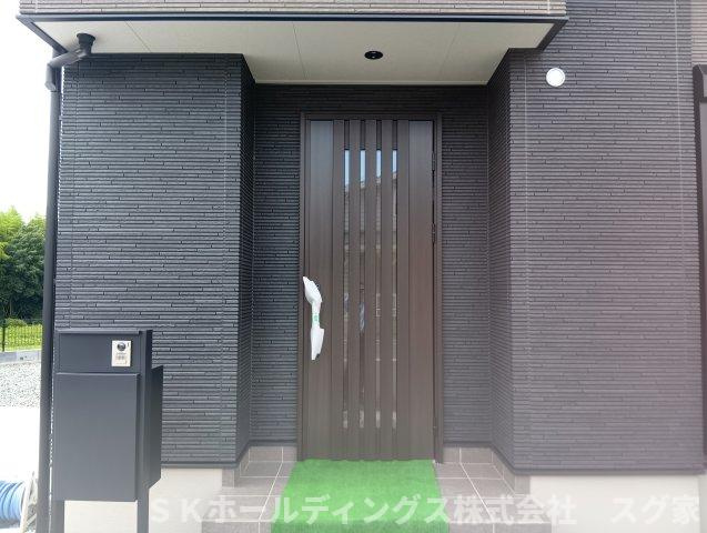 福知山市長田新築住宅１号地の玄関