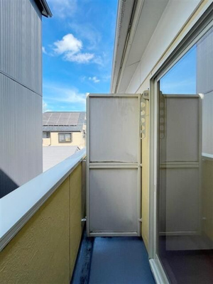 【バルコニー】 | ソフィアコーポ上沢 | 暖かな日差しのふりそそぐバルコニー