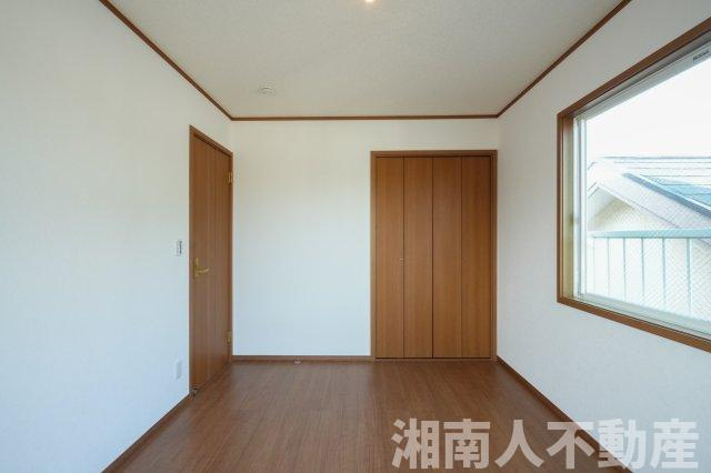 藤沢市西富２丁目１６－１２戸建ての洋室|ゆったりした洋室です
