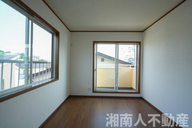 藤沢市西富２丁目１６－１２戸建ての洋室|きれいな洋室です