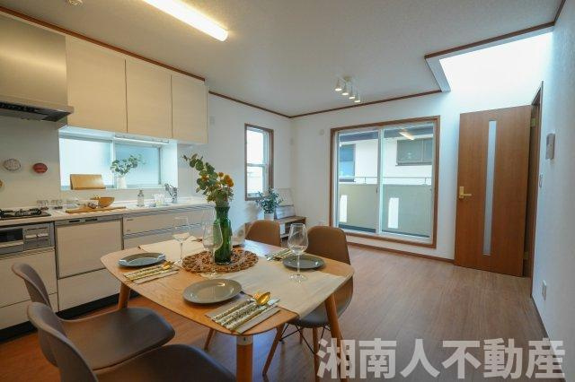 藤沢市西富２丁目１６－１２戸建ての居間・リビング|リビングです