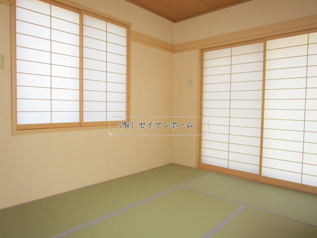 本庄市小島1丁目　　中古戸建の和室