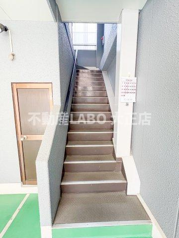 広瀬ハイツのエントランス