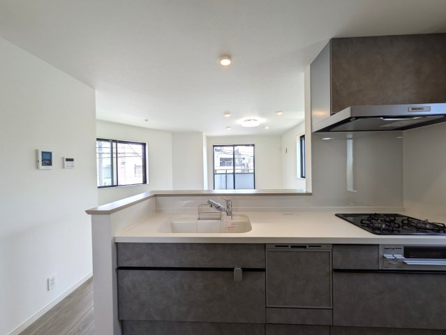 相鉄線ベスト３？区役所ある旭区の中心地【旭区鶴ケ峰１丁目】新築戸建のキッチン|キッチンです