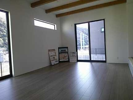 広島市安芸区中野6丁目　新築一戸建て(全6棟)の居間・リビング