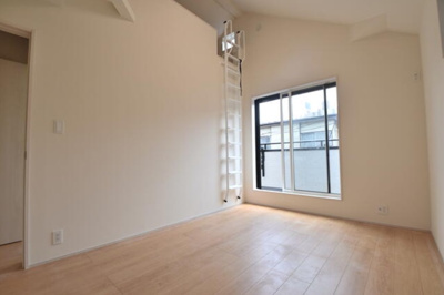 【洋室】 | ～下高井戸駅の邸宅　新築戸建～