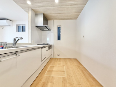 【キッチン】 | ～下高井戸駅の邸宅　新築戸建～