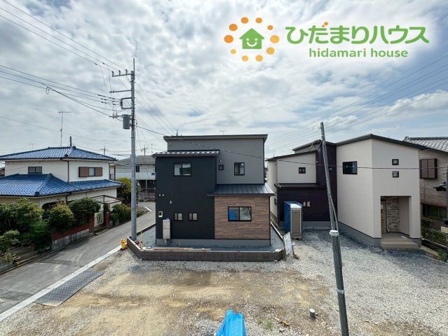 熊谷市上之　第9期　分譲一戸建て　ワイウッドコート　02の展望|バルコニーからの心地よい見晴らしです! 周囲に高い建物がなく大きな空が広がり、爽やかな風とあたたかな太陽の光をたっぷりと感じられます。晴れた日には解放感あふれる景色に心が癒やされる快適な見晴らしです♪