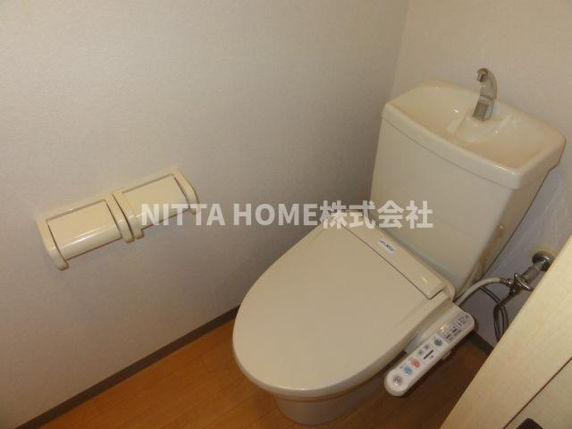 ワン・ピースⅡのトイレ|シャワー付きのトイレです◇