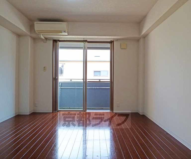 ウエストポイント堀の居間・リビング