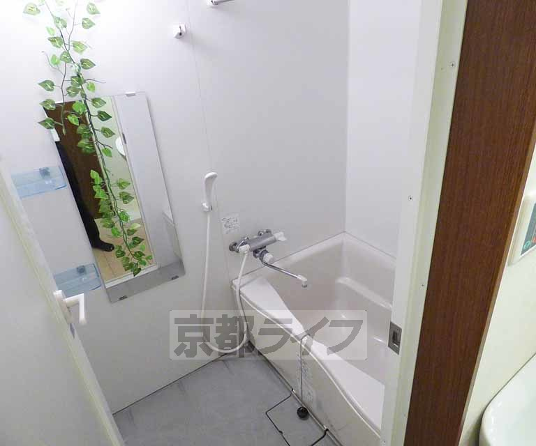 ウエストポイント堀の浴室