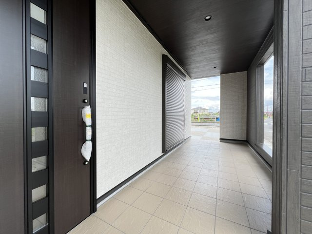 高浜市小池町1丁目　全2棟　1号棟のエントランス