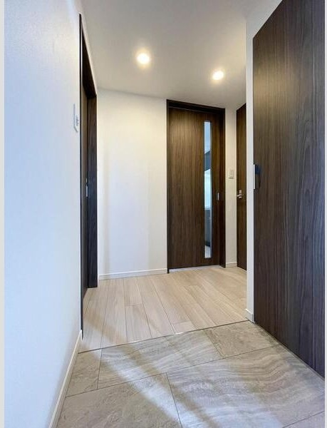 S-RESIDENCE東三国amanteの玄関