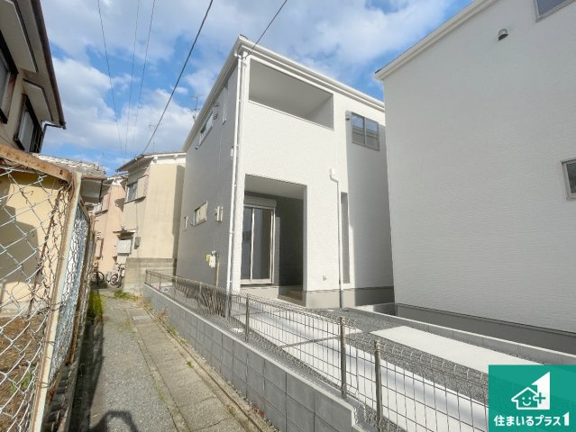 京都市西京区桂池尻町　第1期・第2期　新築一戸建ての外観|安心の10年保証！外観を美しく保ち、雨水で汚れを落とします！気になることがありましたら、お気軽にお問い合わせください！