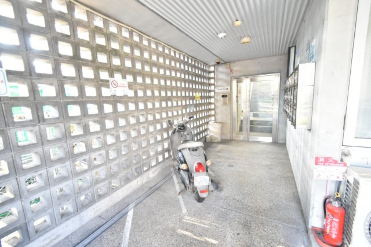 アルテハイム桂のエントランス