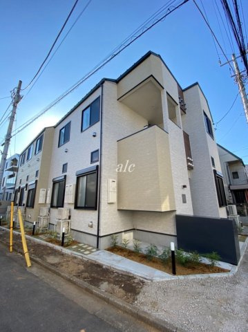 杉並区成田東５丁目のアパートのエントランス