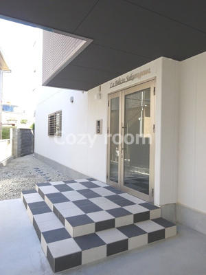 【ロビー】 | ラ・フェリシア桜川 | モダンなロビーです