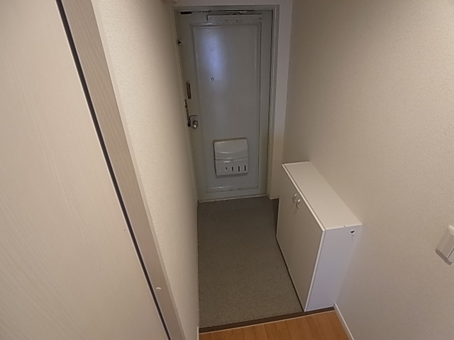 神戸市須磨区白川台７丁目の賃貸マンションの玄関|シューズボックス付き収納