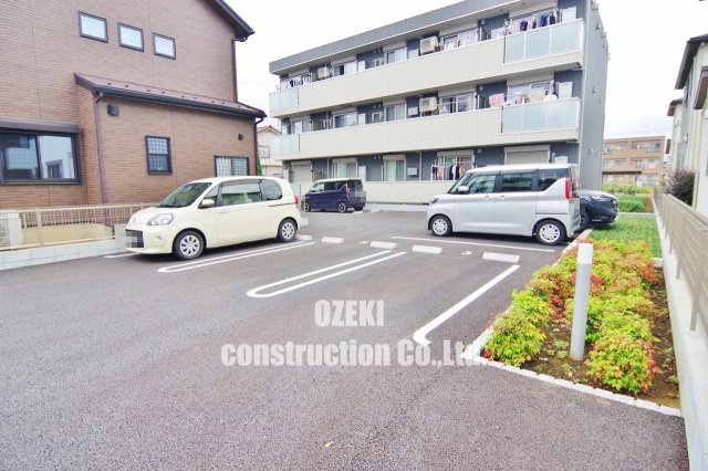 プランドール蒲生南町Ⅱの駐車場