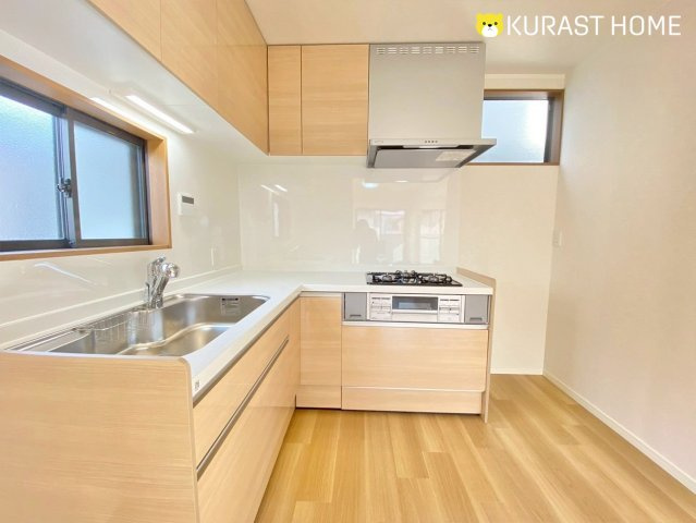 長岡京市東神足1丁目　中古戸建のキッチン