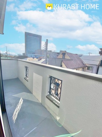 長岡京市東神足1丁目　中古戸建のバルコニー