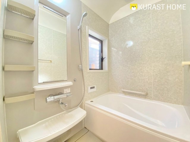 長岡京市東神足1丁目　中古戸建の浴室