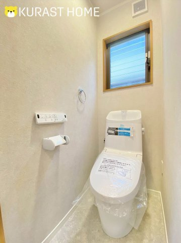 長岡京市東神足1丁目　中古戸建のトイレ