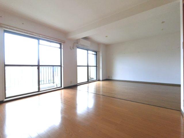 【居間・リビング】