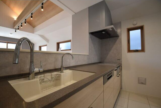 【キッチン】 | 宮前４丁目～「久我山」駅８分・新築戸建～