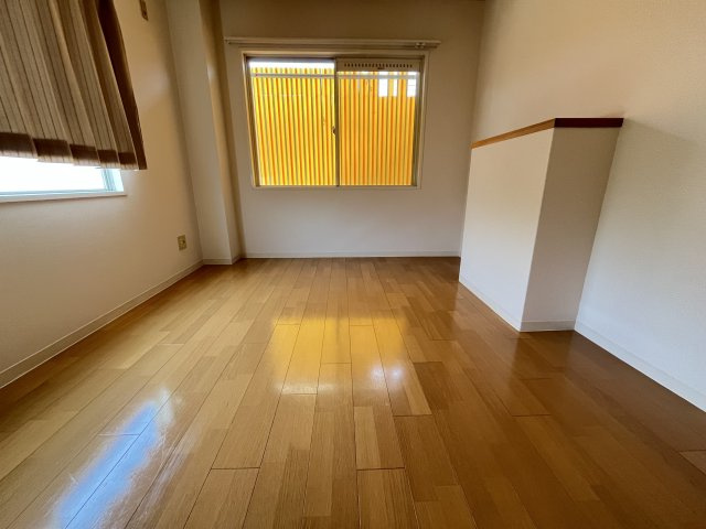 廣谷ビルの寝室