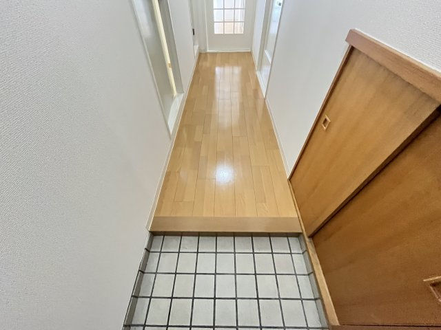 廣谷ビルの玄関