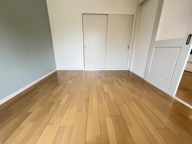 廣谷ビルの洋室