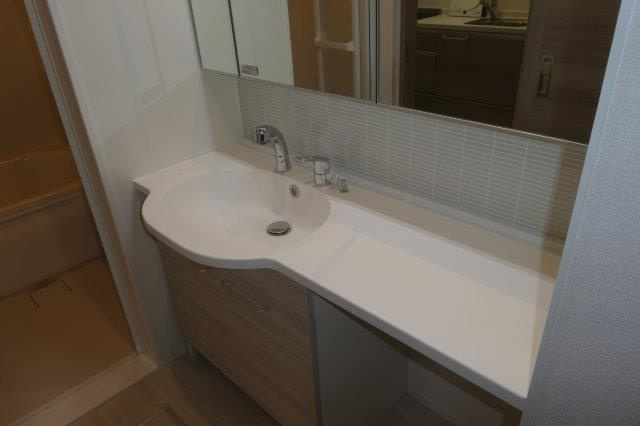 ベル・ポストの独立洗面台|シャンプードレッサー